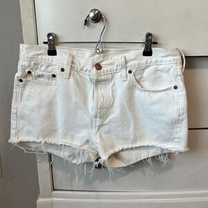 Levi’s White Denim Women Shorts